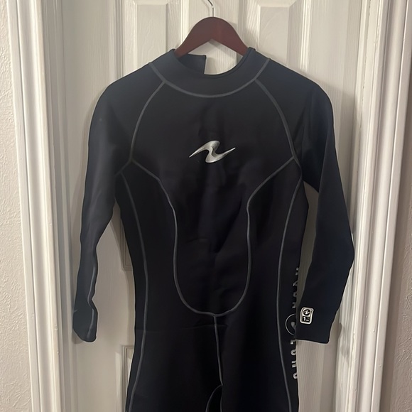 AQUA LUNG WET SUIT SIZE 14 - Picture 6 of 7